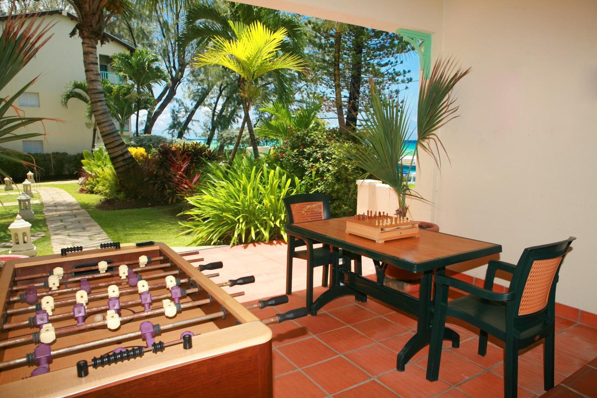 Coral Mist Beach Hotel Bridgetown Extérieur photo