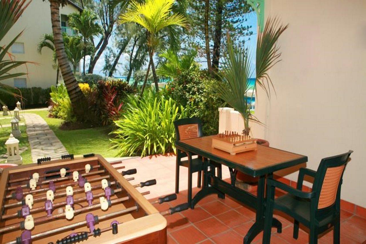 Coral Mist Beach Hotel Bridgetown Extérieur photo