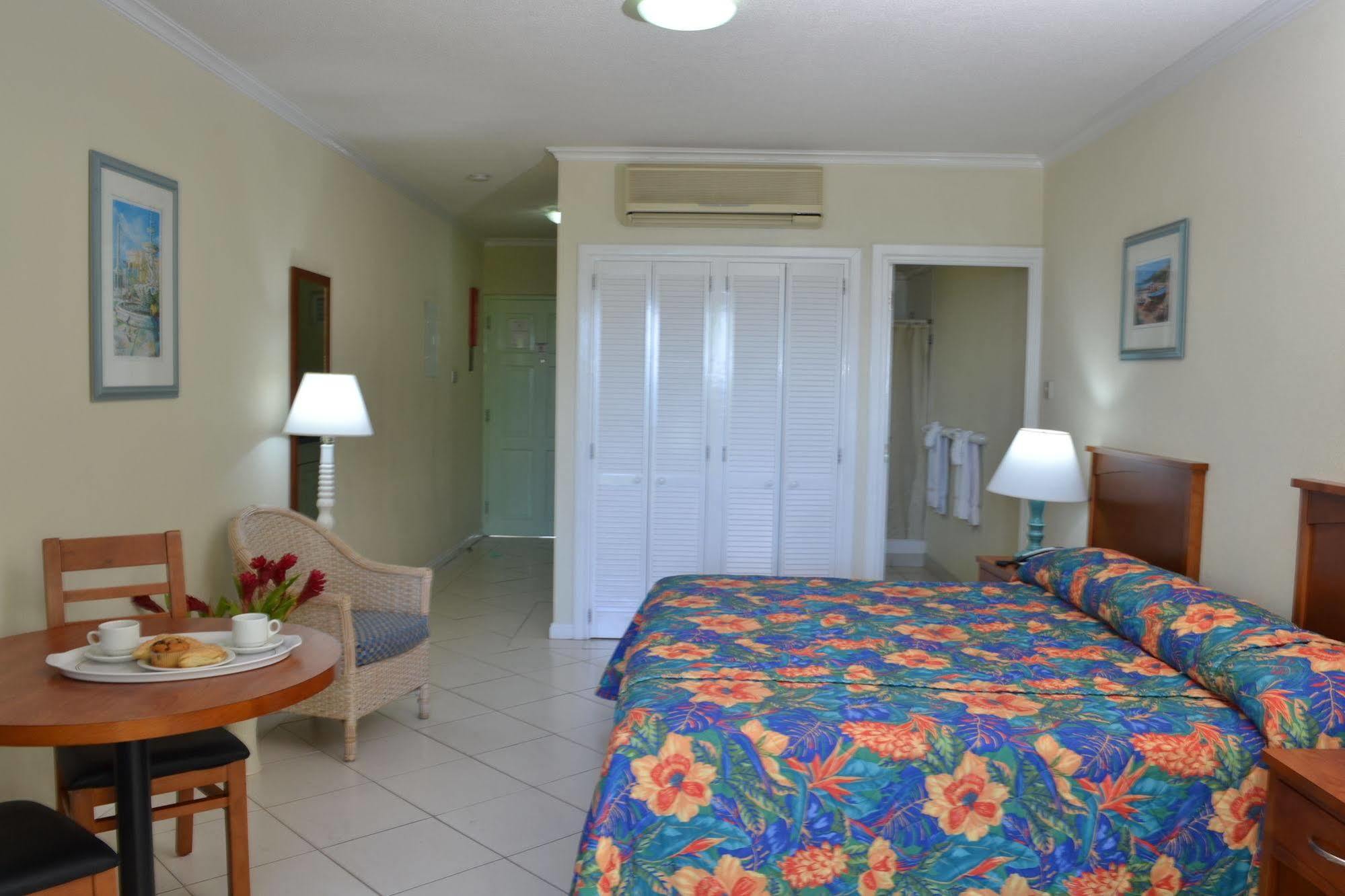 Coral Mist Beach Hotel Bridgetown Extérieur photo